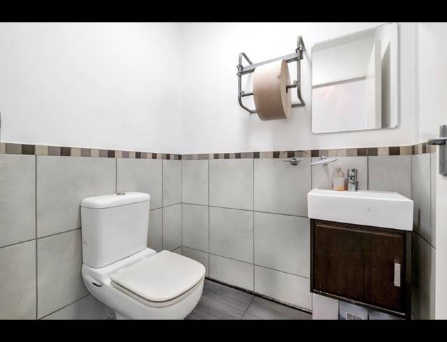 420M² BUSINESS FOR SALE IN PARKTOWN NORTH
